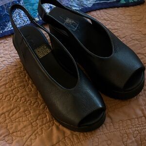 Elegant Black leather Platform Slingback Women's Shoes